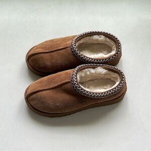 Woman’s Tasman Chestnut Uggs